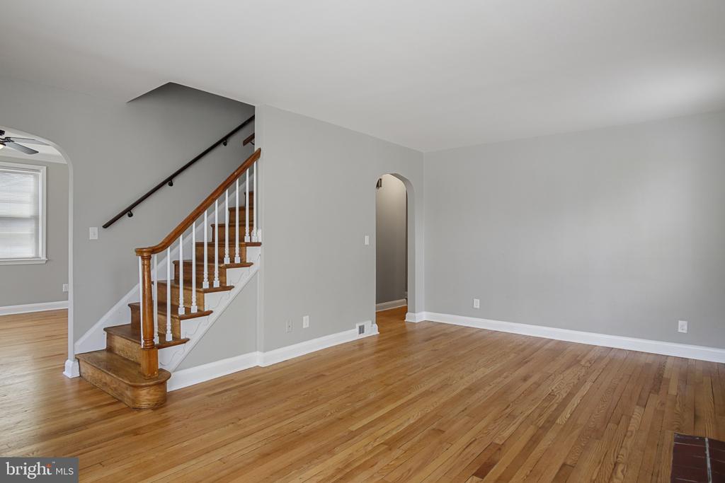 608 Farmhurst