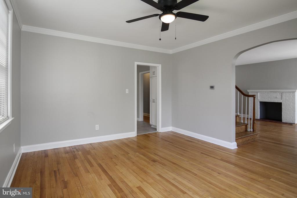 608 Farmhurst