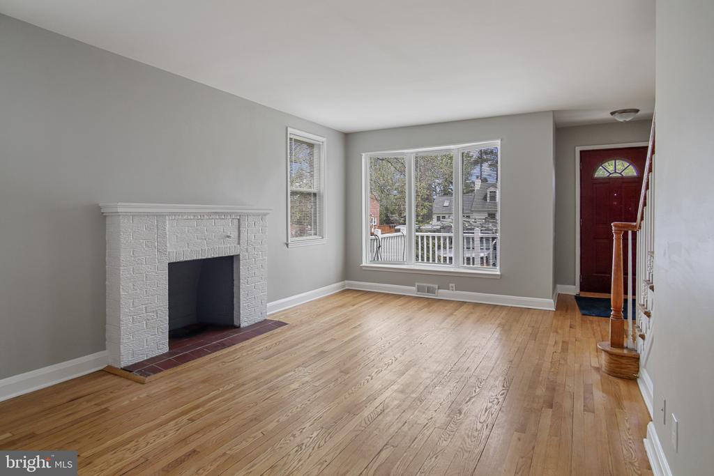 608 Farmhurst