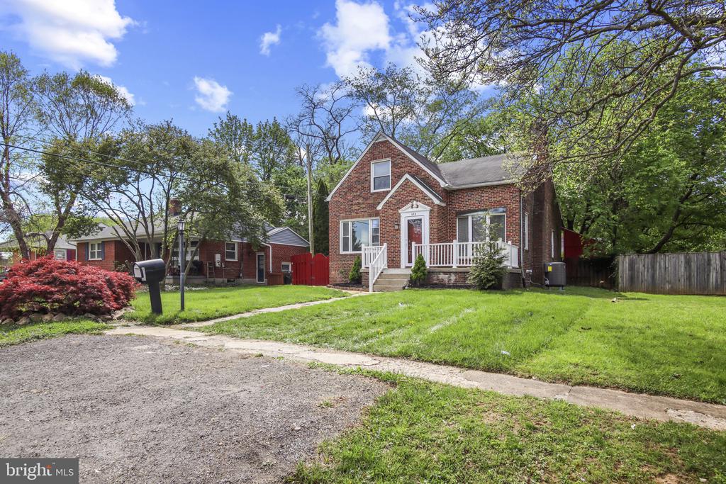 608 Farmhurst