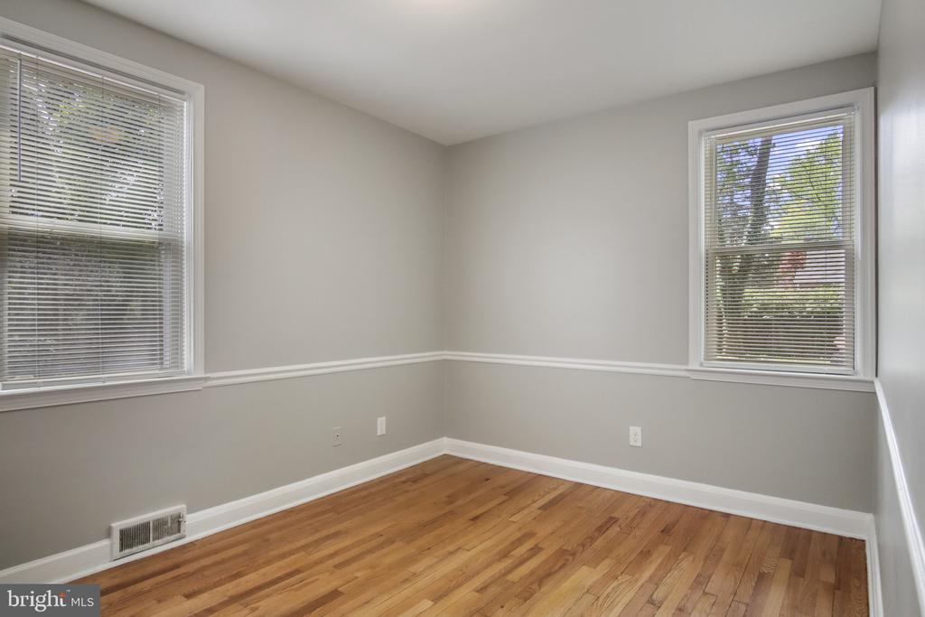 608 Farmhurst