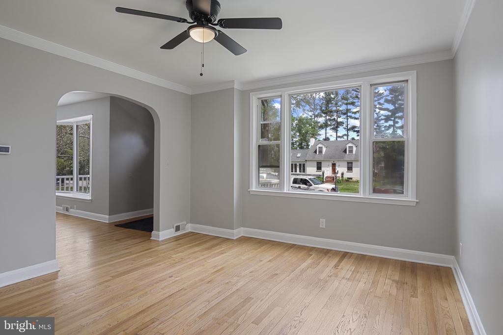 608 Farmhurst