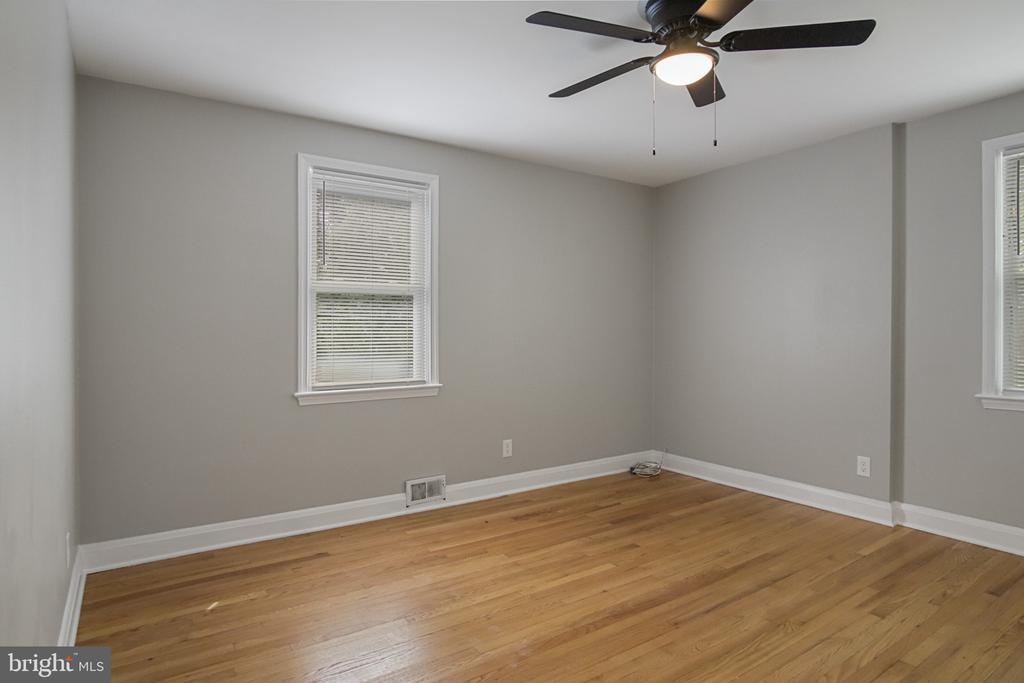 608 Farmhurst