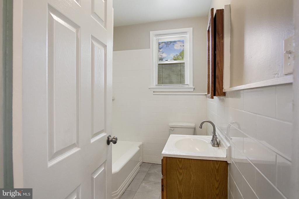 608 Farmhurst