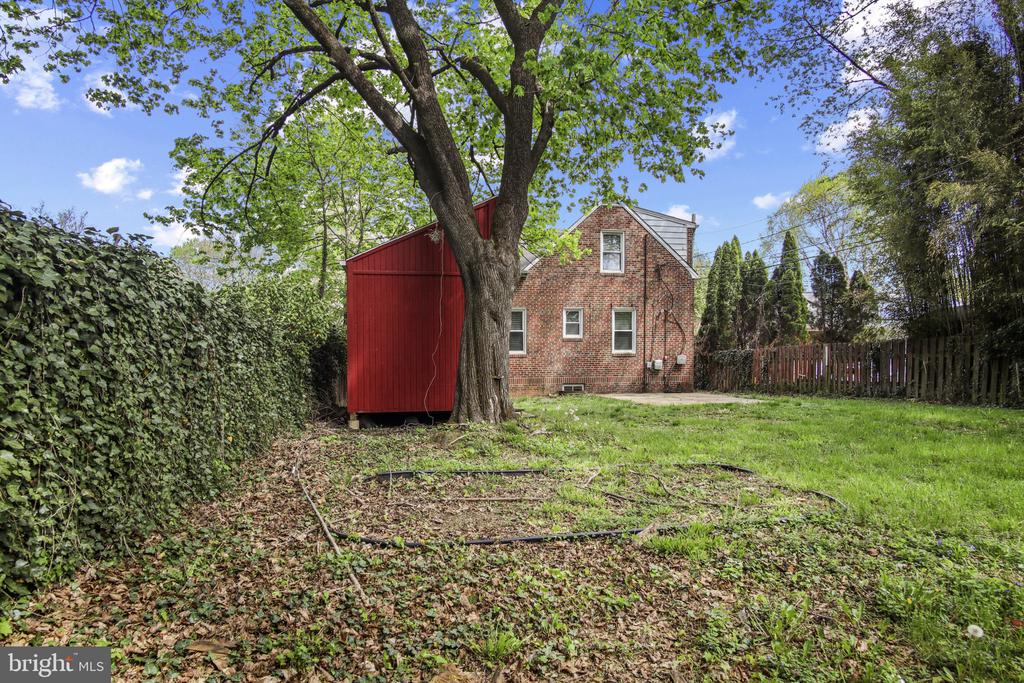 608 Farmhurst