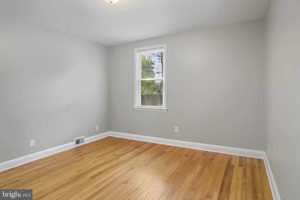 608 Farmhurst