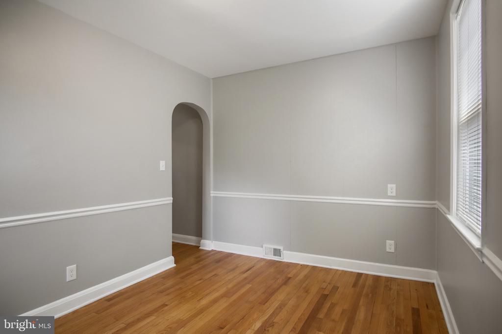608 Farmhurst