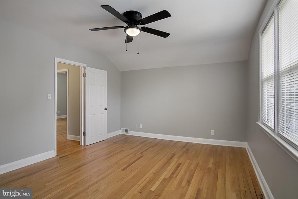 608 Farmhurst