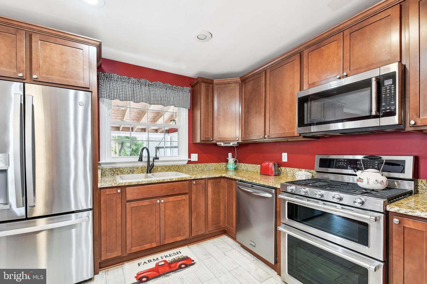 823 Kellogg Rd
