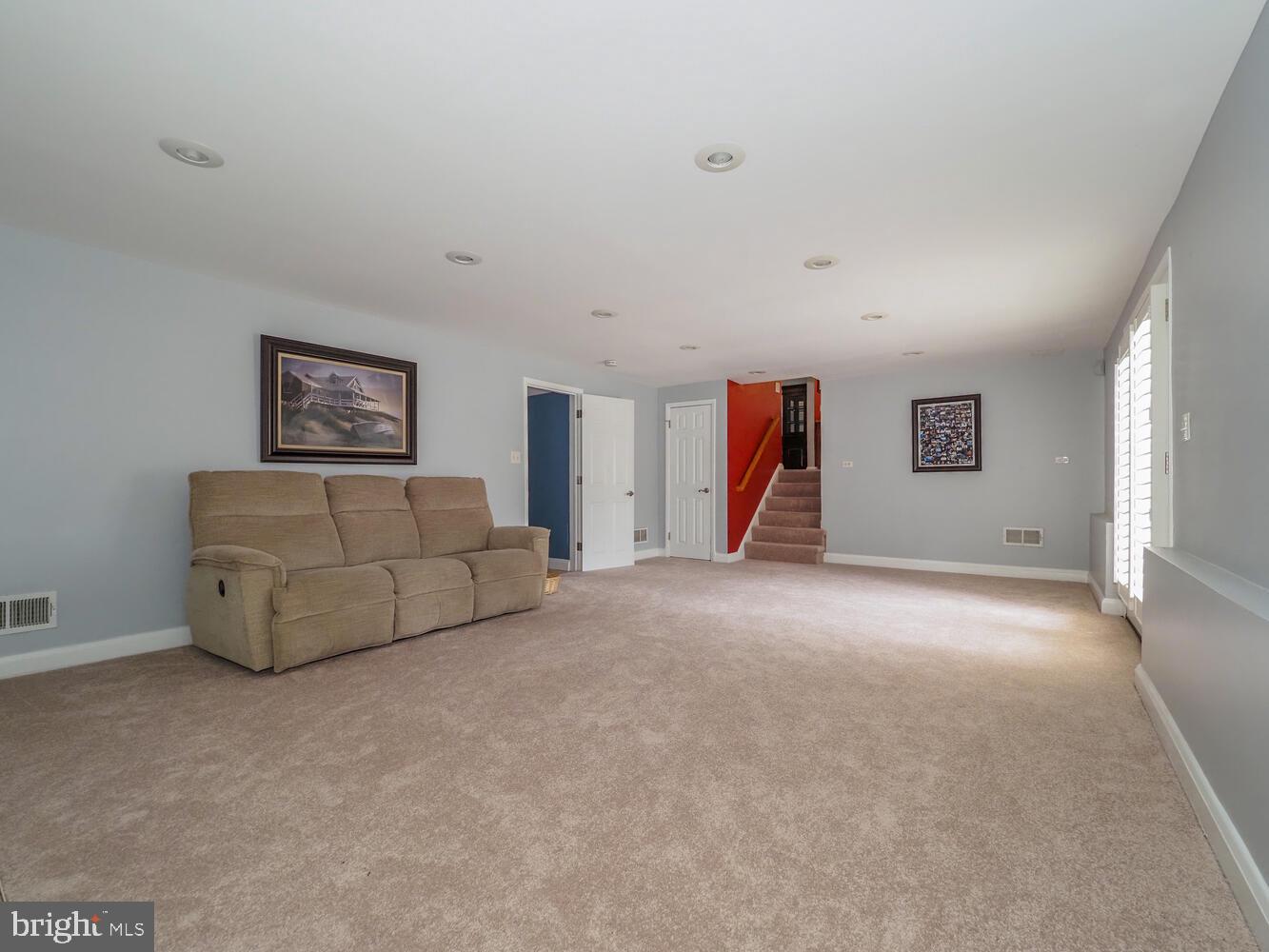 823 Kellogg Rd