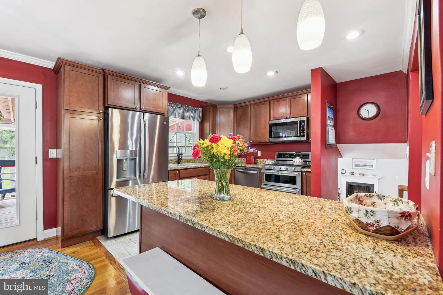 823 Kellogg Rd