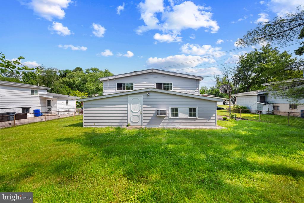 615 Kahn Dr