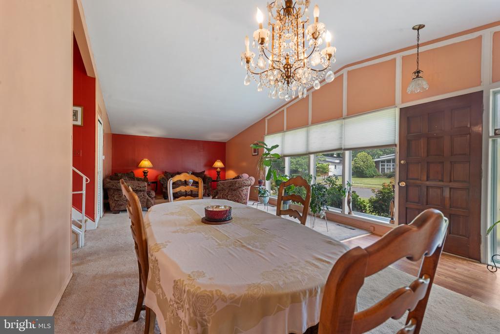 615 Kahn Dr