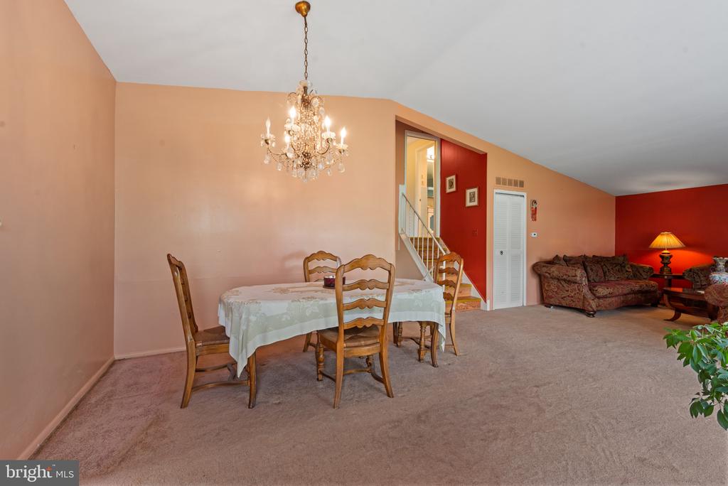 615 Kahn Dr