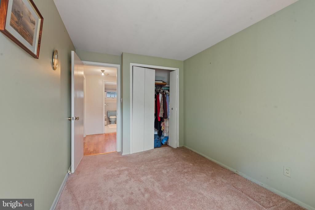 615 Kahn Dr