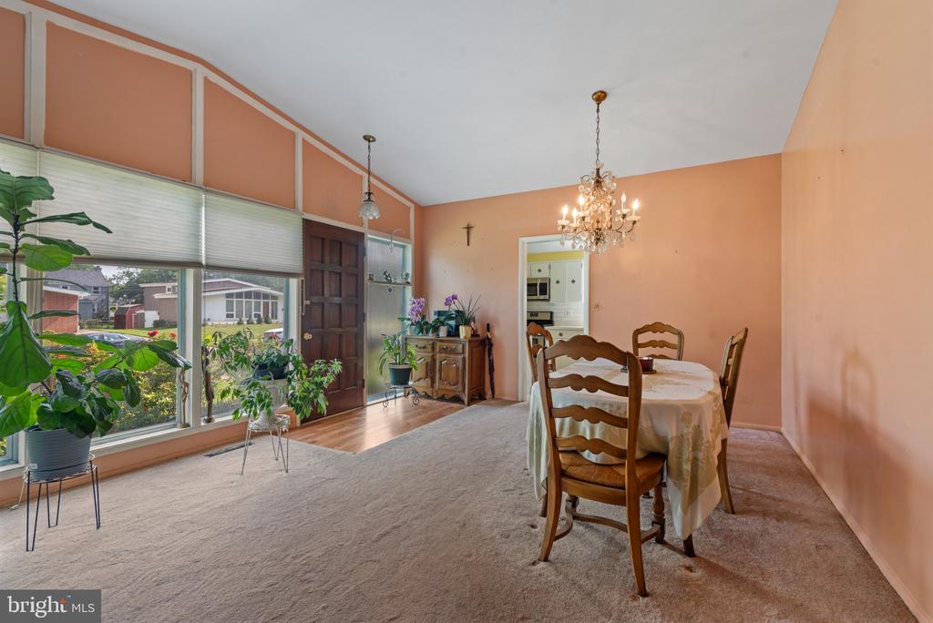 615 Kahn Dr
