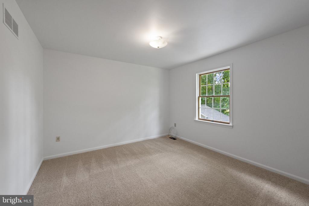6 Constantine Dr