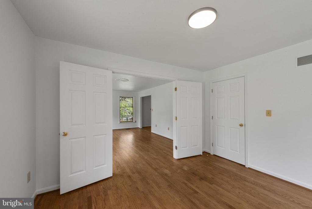 6 Constantine Dr