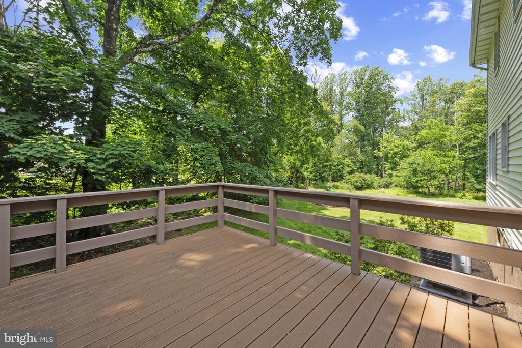 6 Constantine Dr