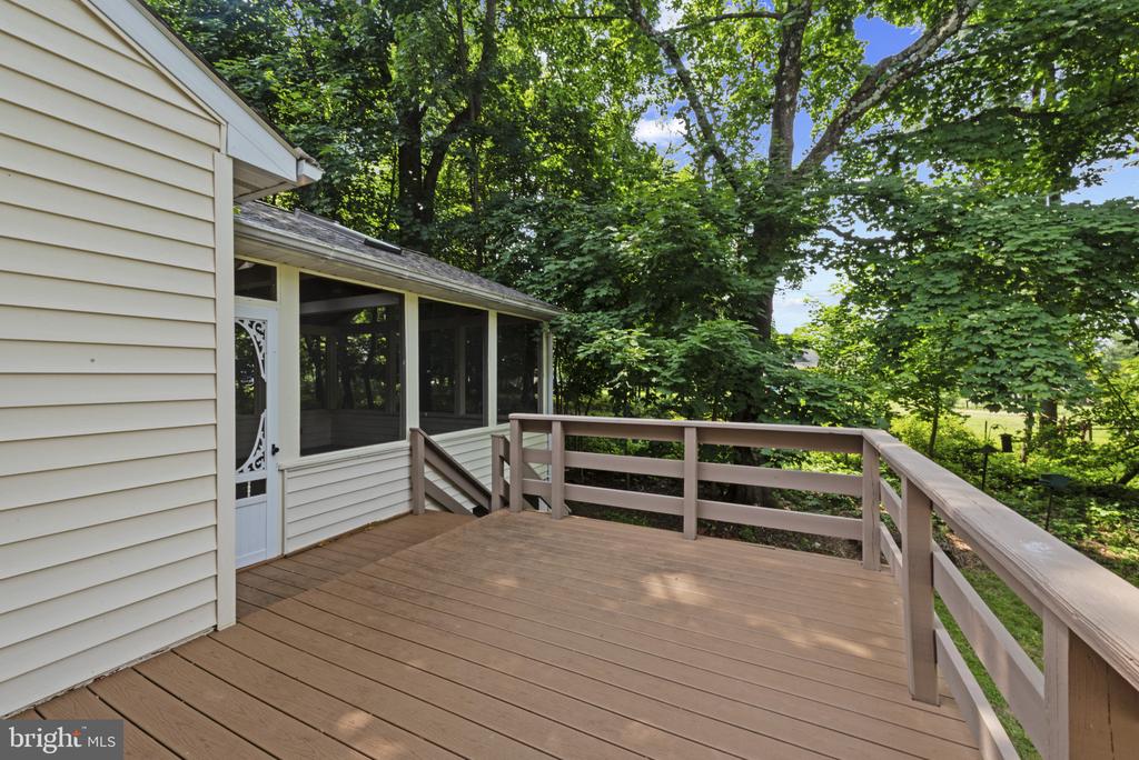 6 Constantine Dr