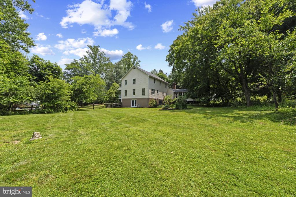 6 Constantine Dr