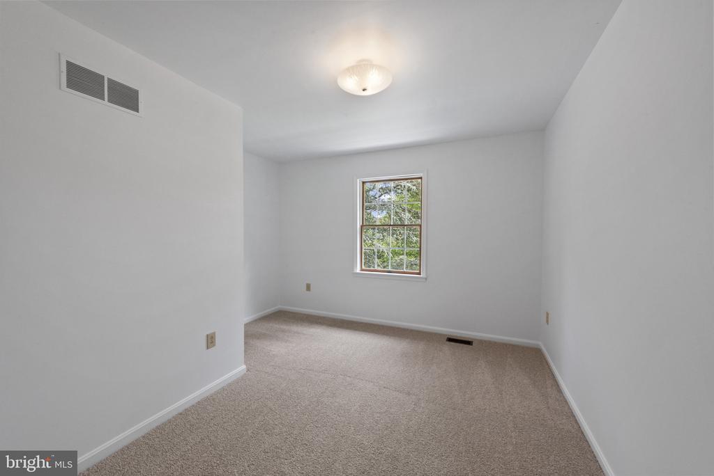 6 Constantine Dr