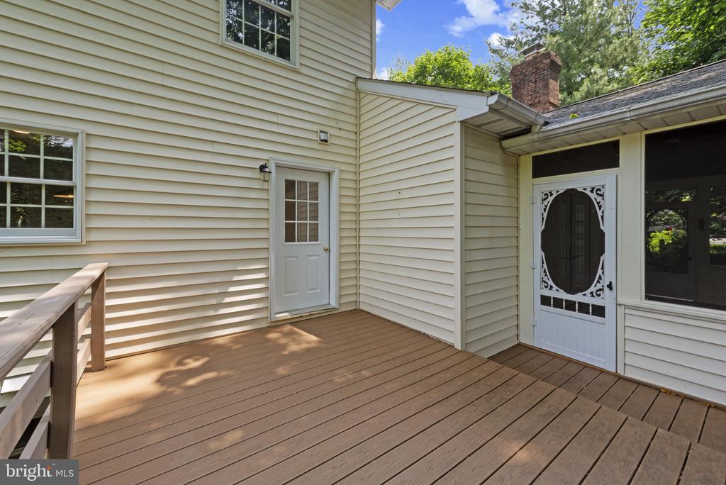6 Constantine Dr