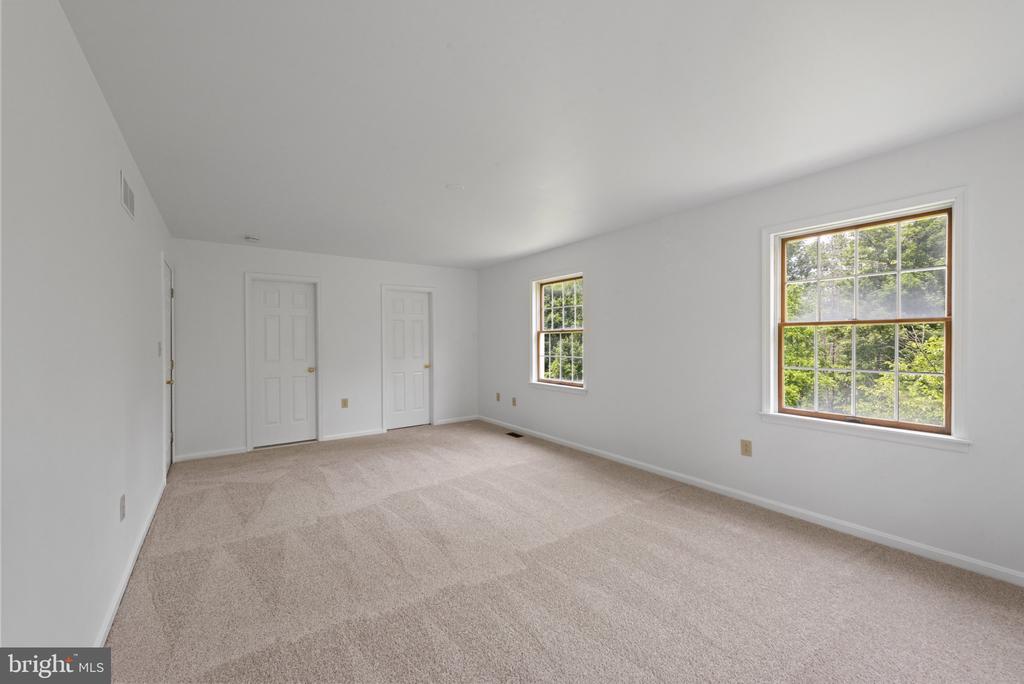 6 Constantine Dr