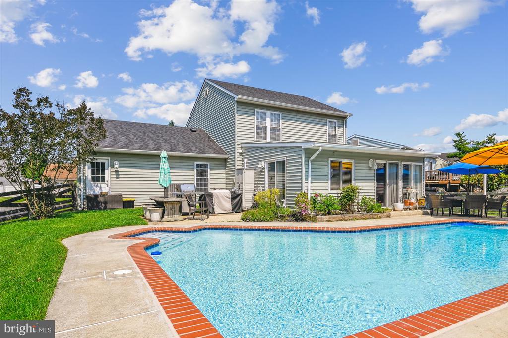 7138 Olivia Rd