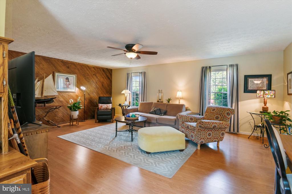 7138 Olivia Rd
