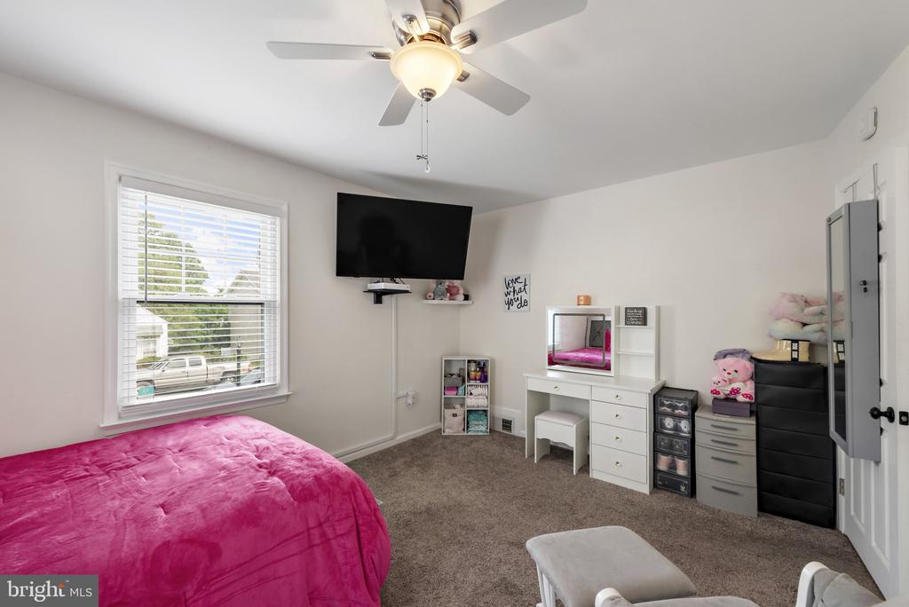 2619 Poplar Dr