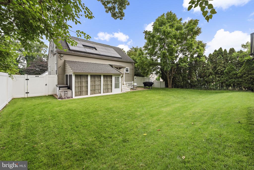 2619 Poplar Dr