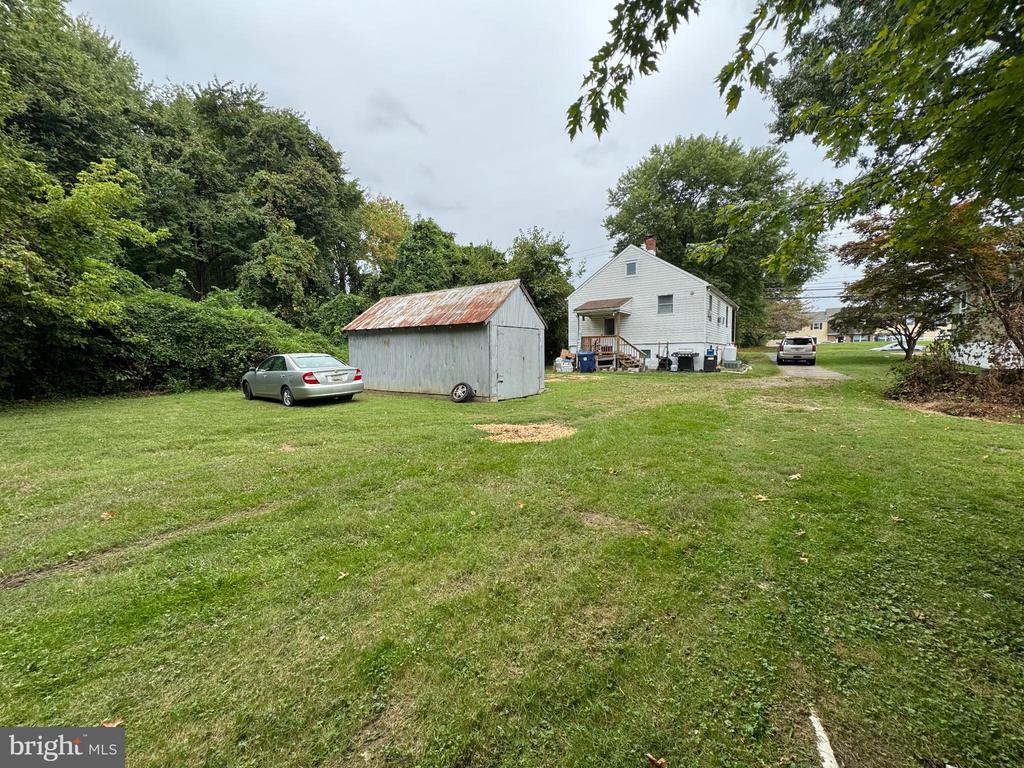 320 HARDING AVENUE