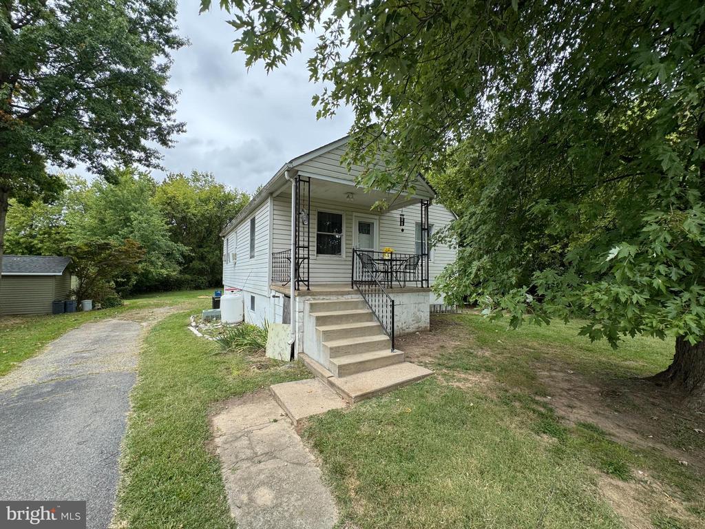 320 HARDING AVENUE