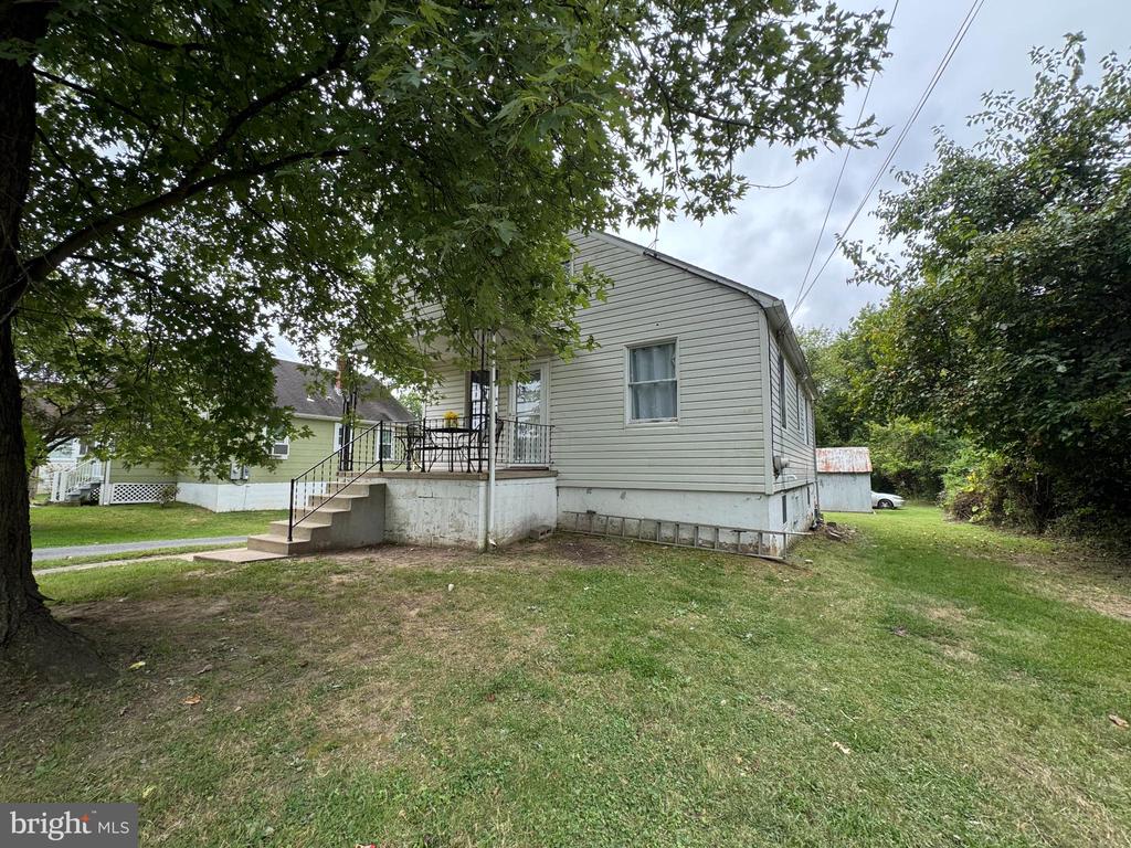 320 HARDING AVENUE
