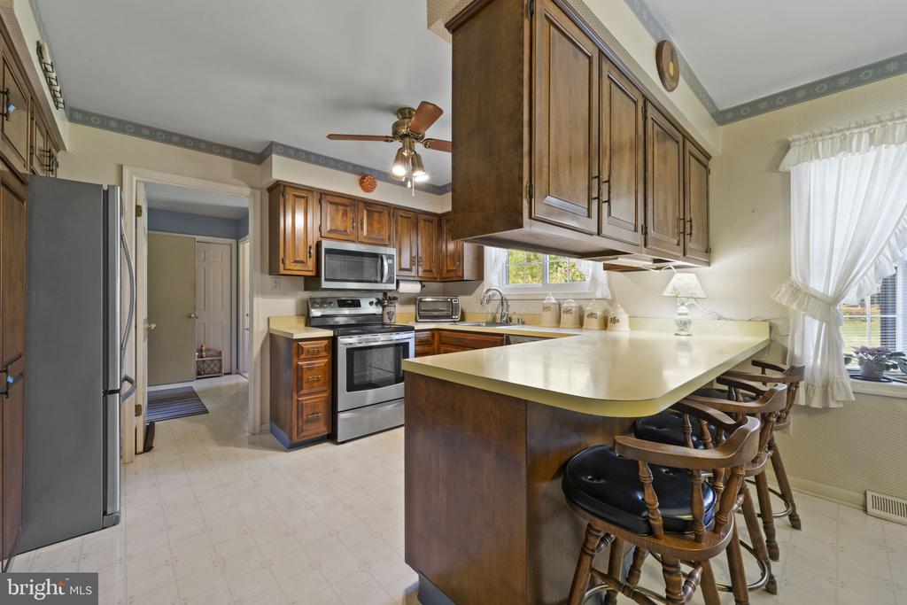 4 PHEASANT WOOD COURT