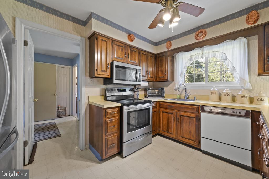 4 PHEASANT WOOD COURT