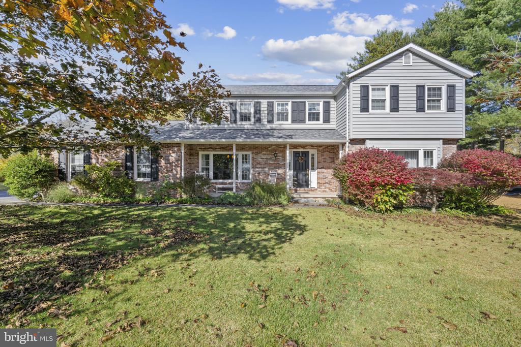 4 PHEASANT WOOD COURT