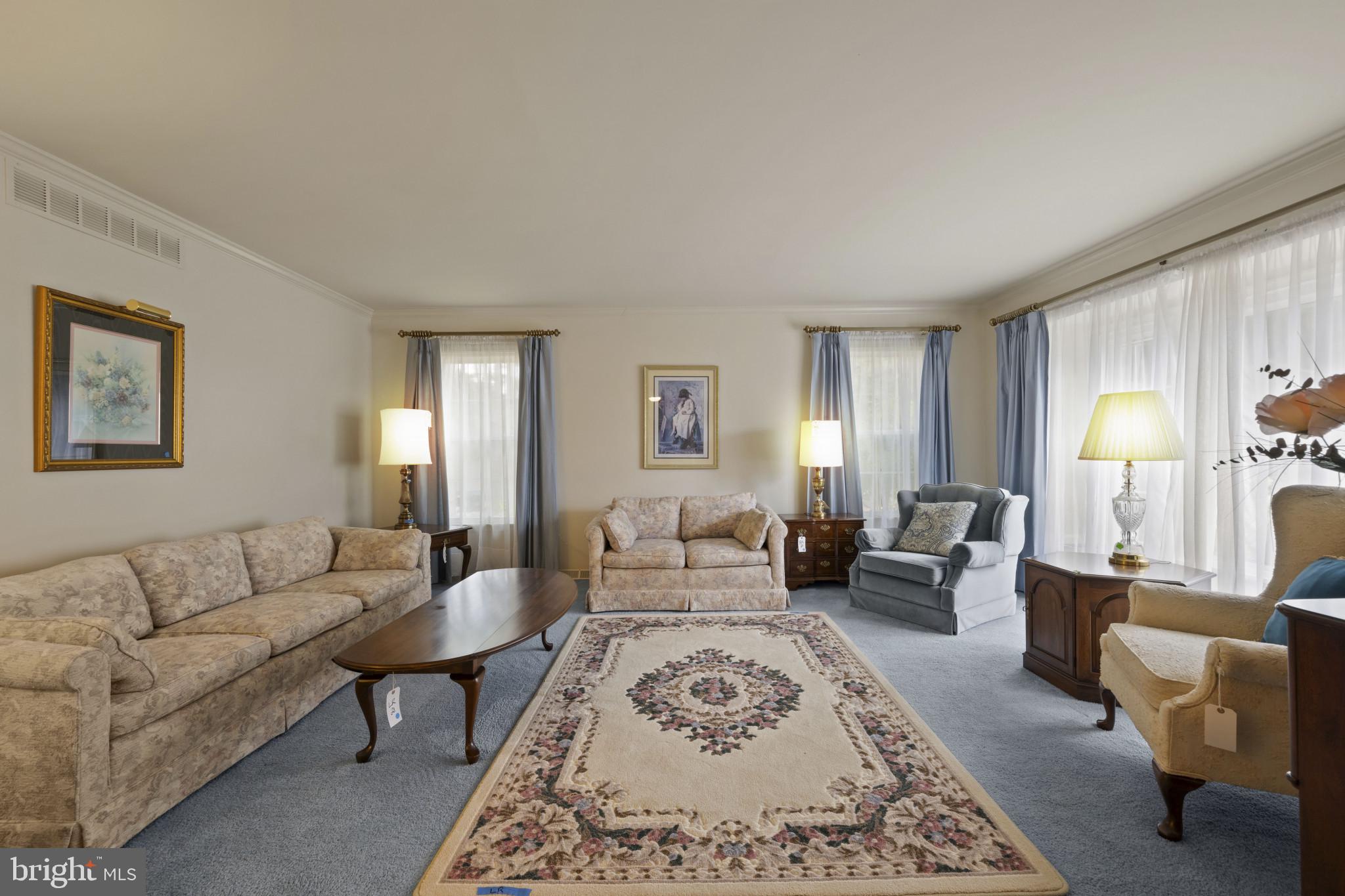 4 PHEASANT WOOD COURT