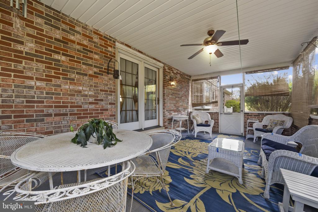 4 PHEASANT WOOD COURT