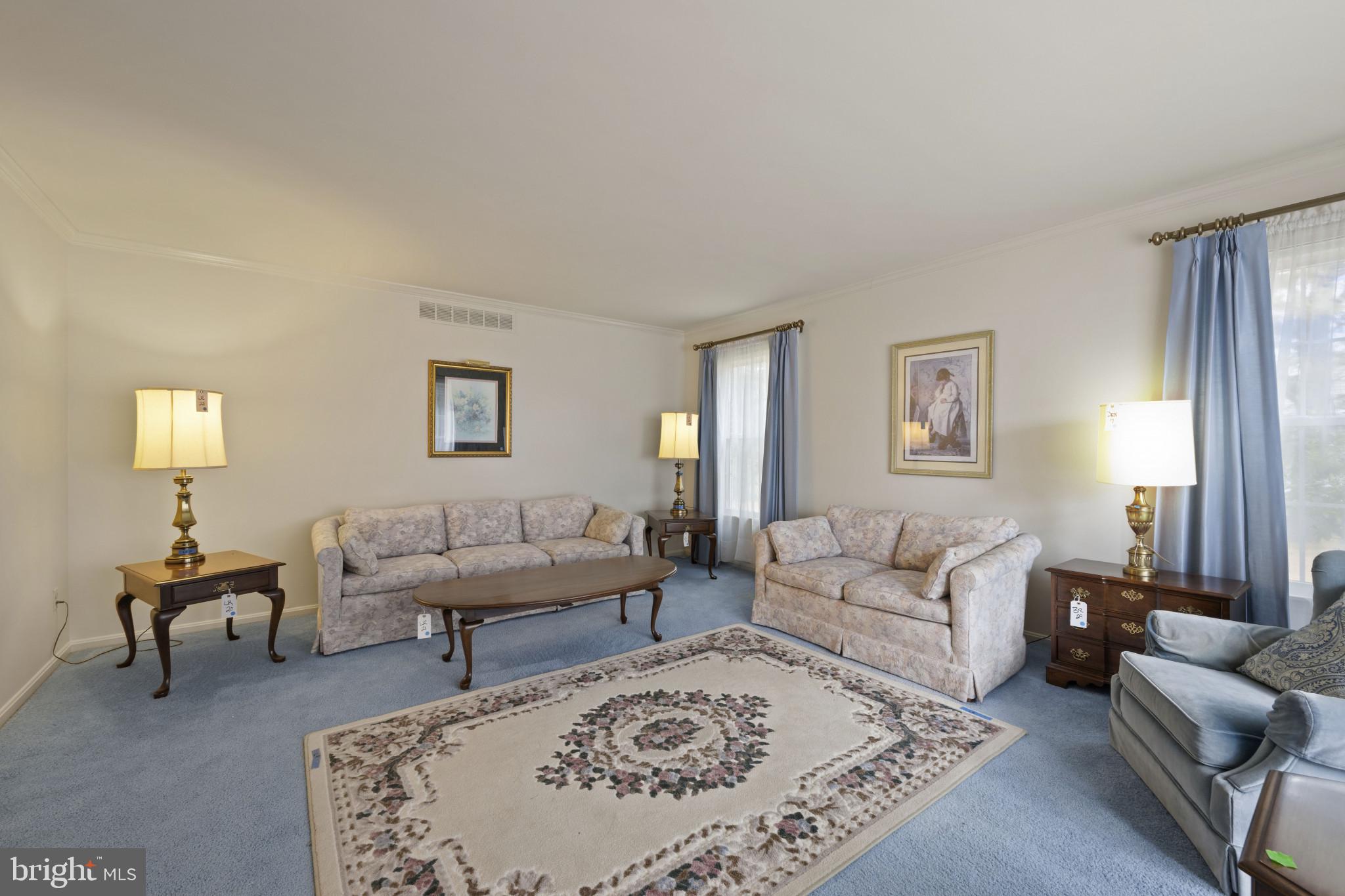 4 PHEASANT WOOD COURT