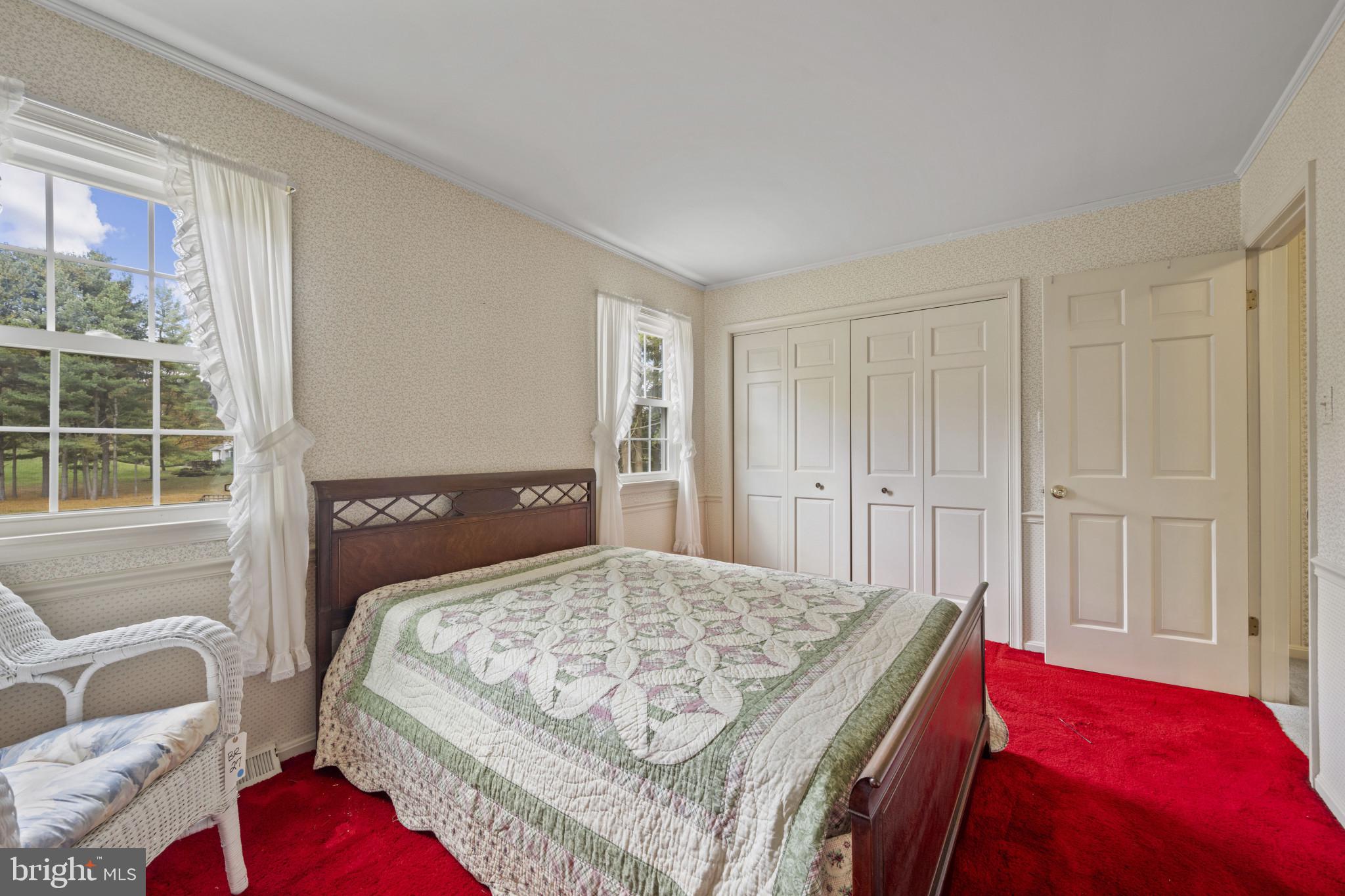 4 PHEASANT WOOD COURT