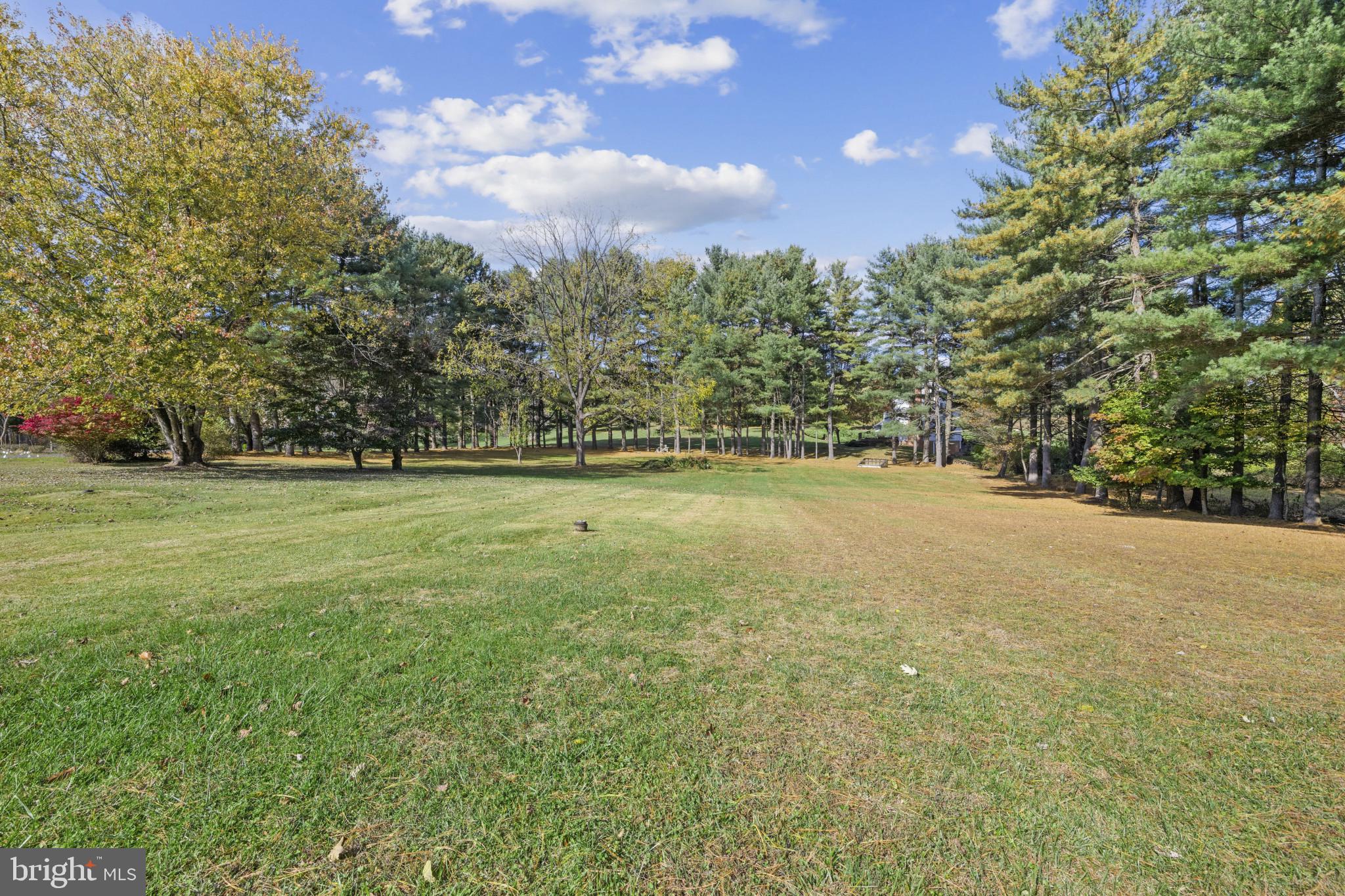 4 PHEASANT WOOD COURT