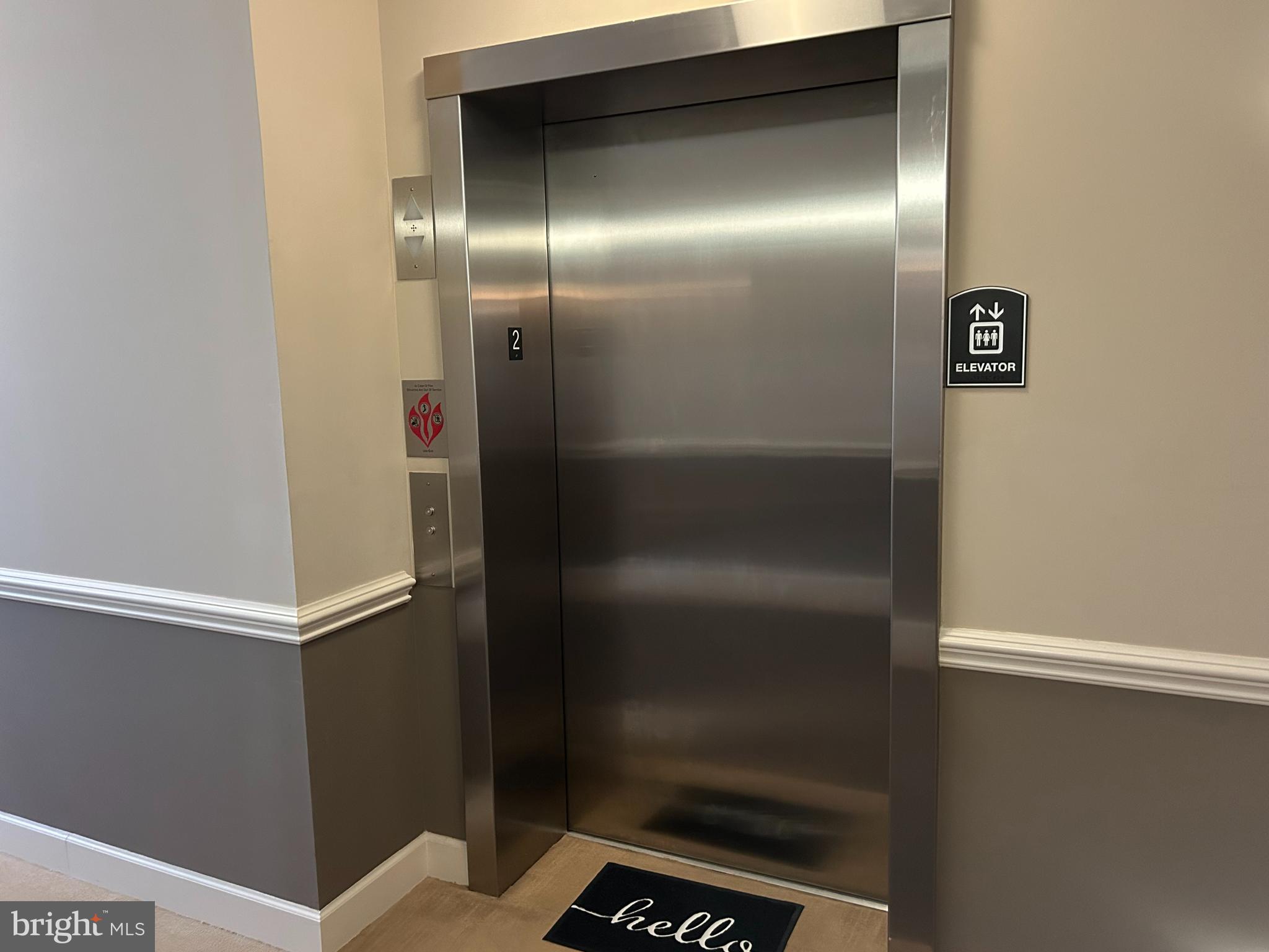 11 CLAY LODGE LANE 204