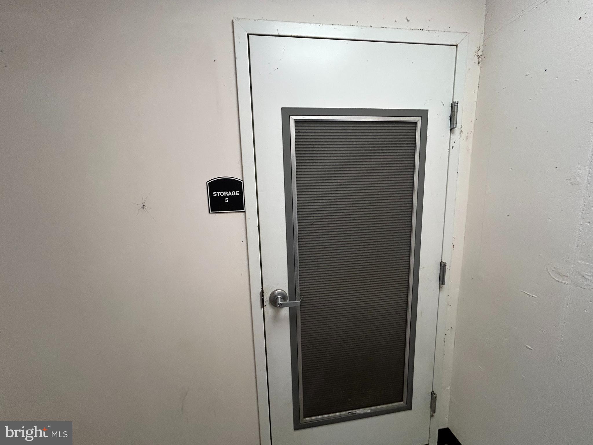 11 CLAY LODGE LANE 204