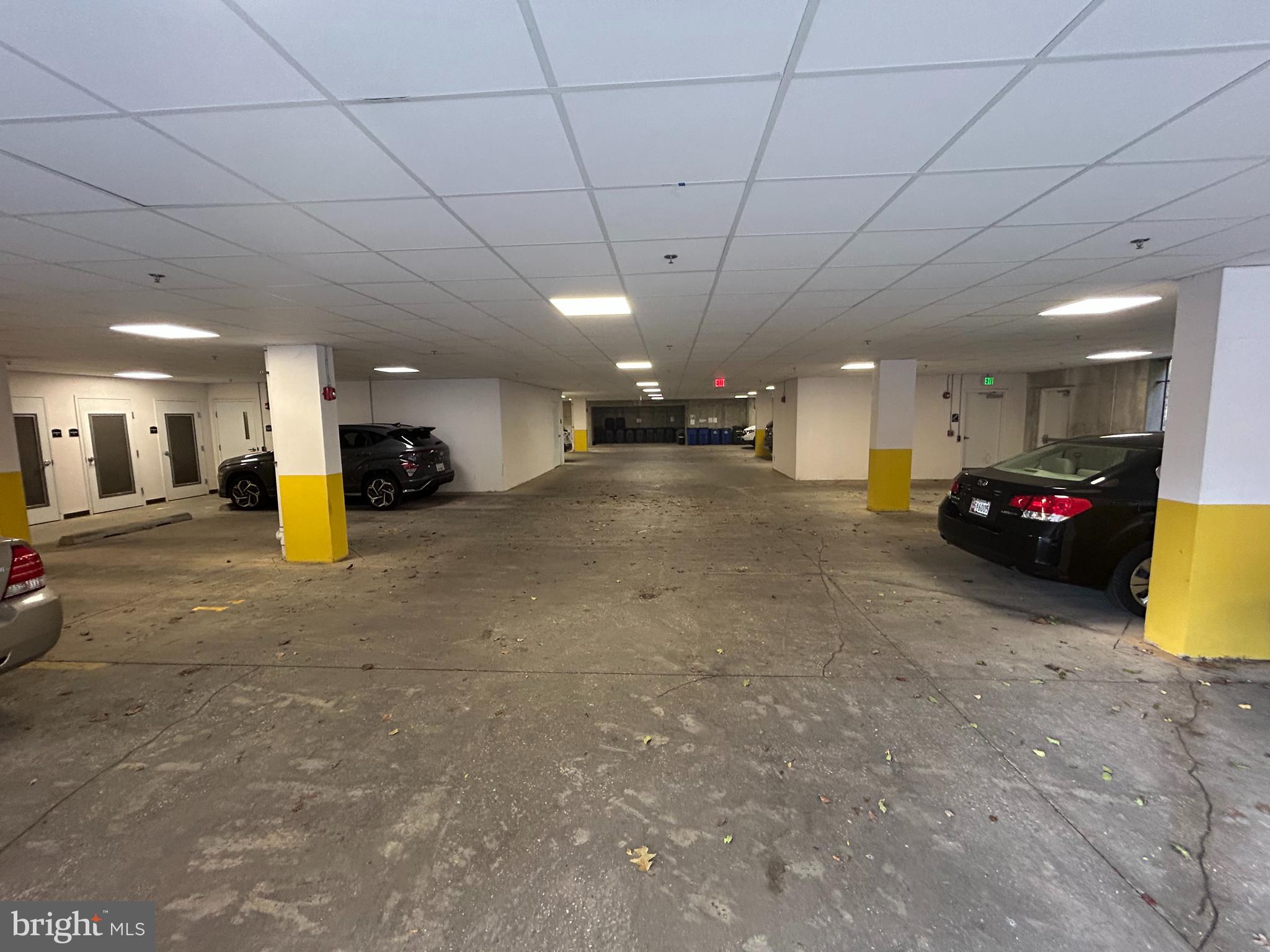 11 CLAY LODGE LANE 204