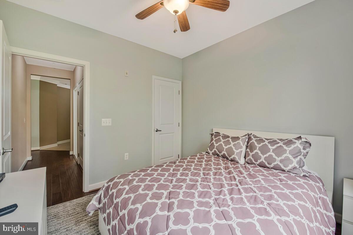 11 CLAY LODGE LANE 204