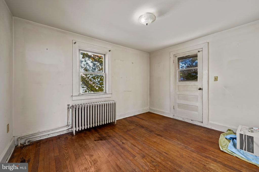 27 GLENWOOD AVENUE