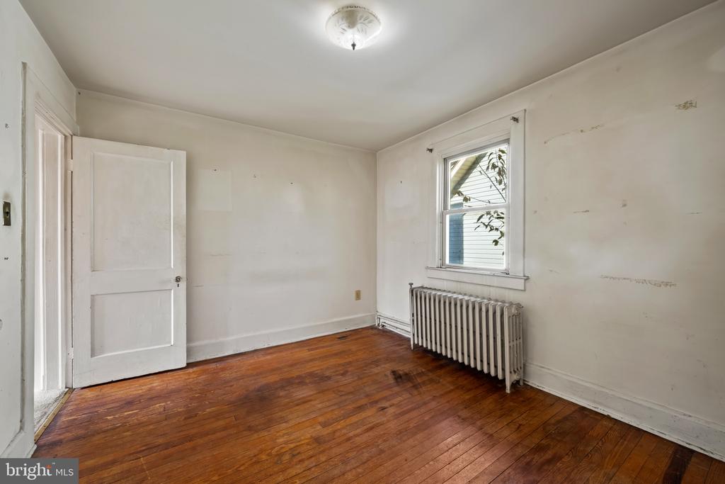27 GLENWOOD AVENUE
