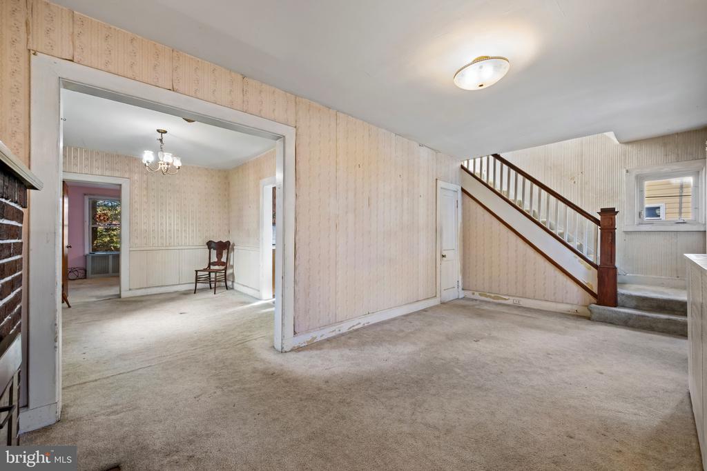 27 GLENWOOD AVENUE